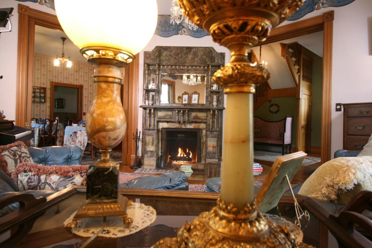 לדלו The Governor'S Inn מראה חיצוני תמונה