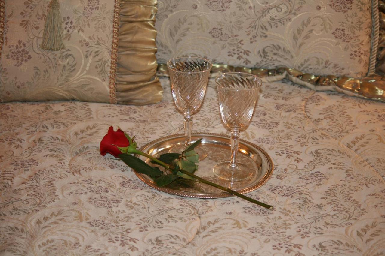 לדלו The Governor'S Inn מראה חיצוני תמונה