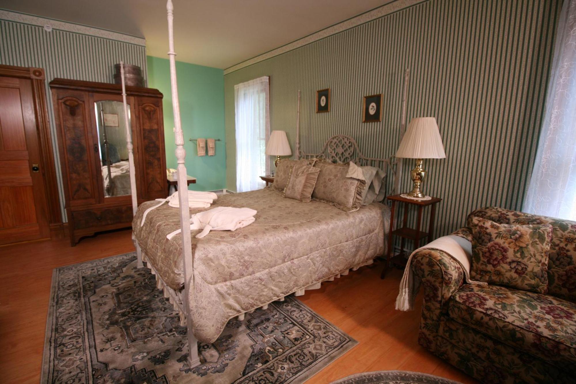 לדלו The Governor'S Inn חדר תמונה