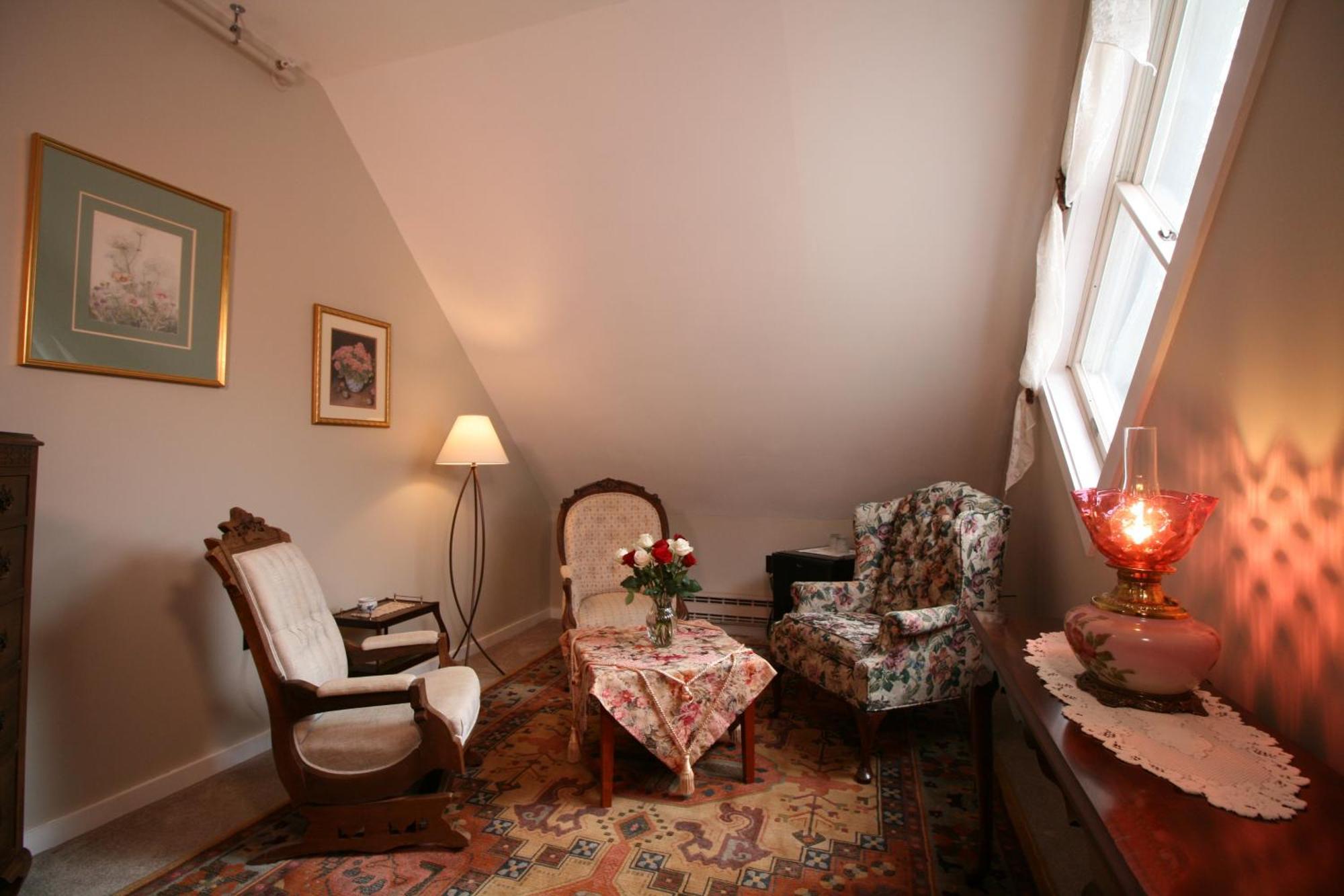 לדלו The Governor'S Inn חדר תמונה